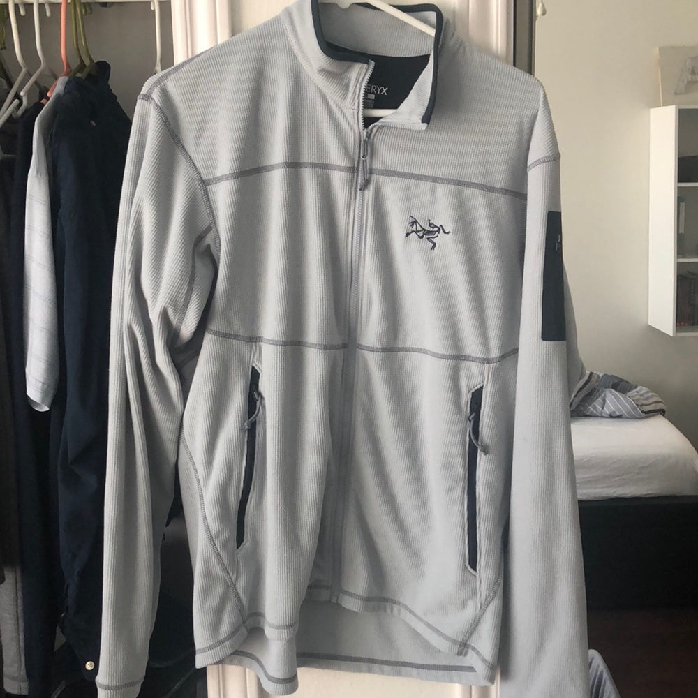 Men’s Arc’teryx full zip up